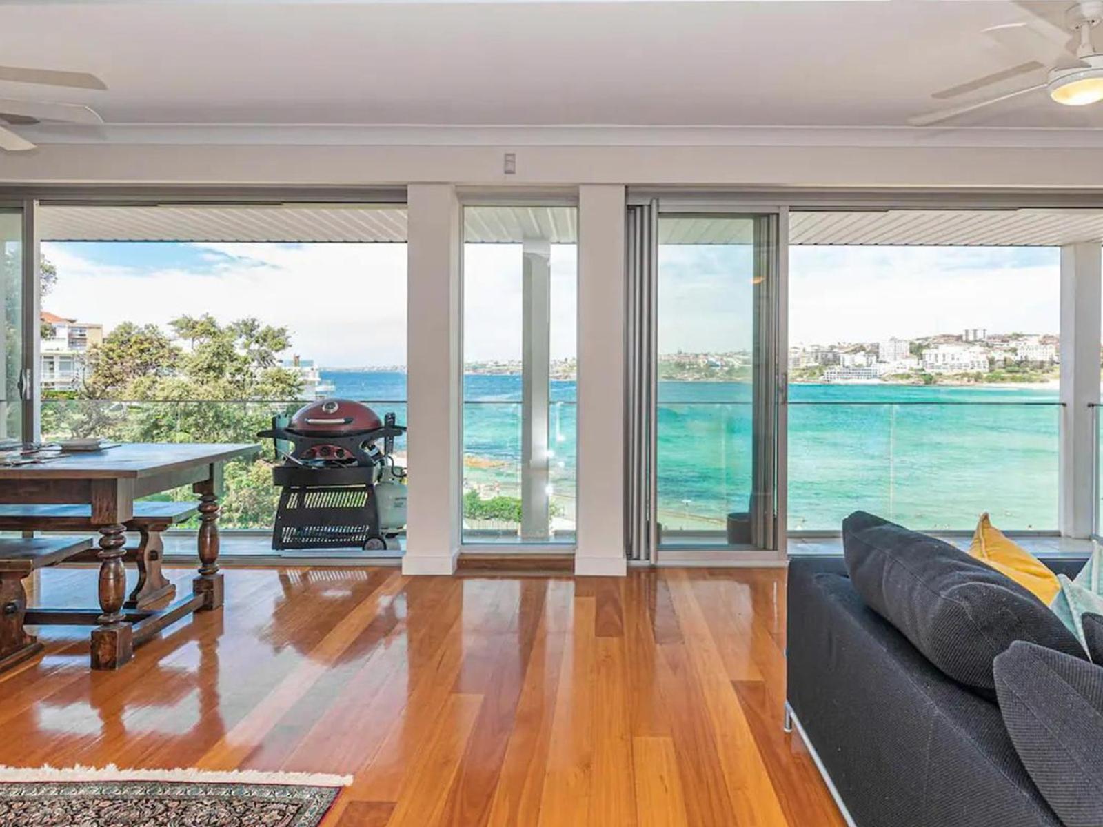 Ocean View Luxury 3 Bedroom With Balcony Apartment Sydney