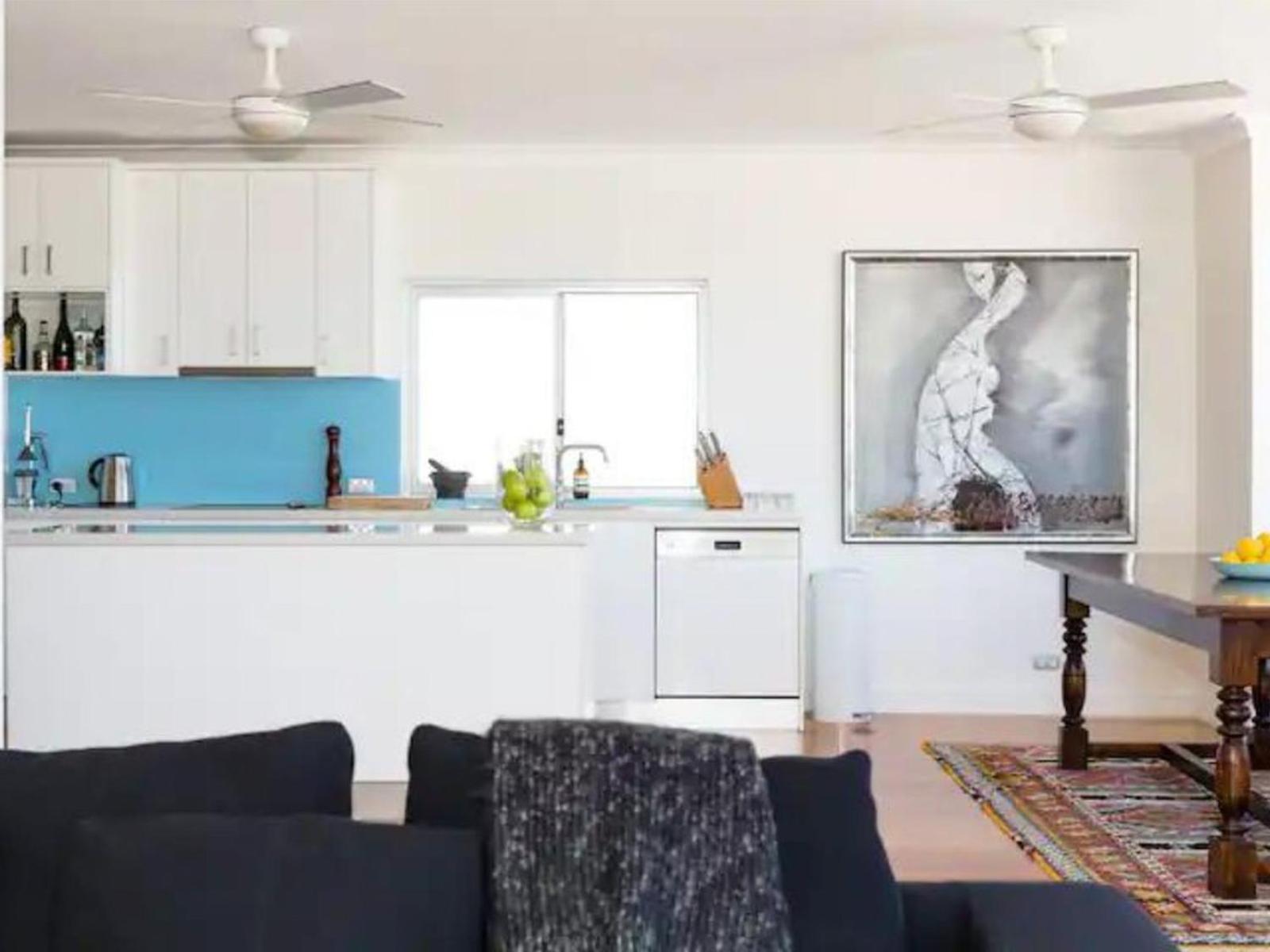 Ocean View Luxury 3 Bedroom With Balcony Apartment Sydney